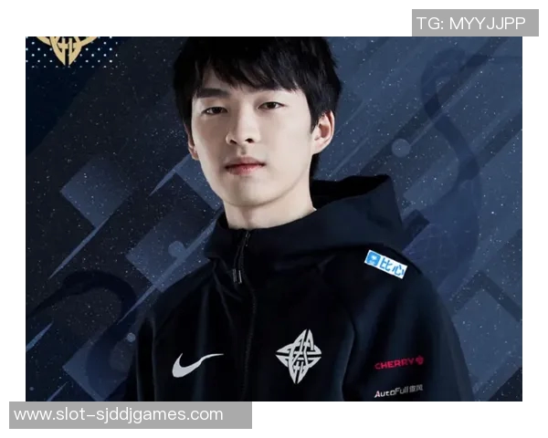 电竞新闻赛后分析RNG与FPX耐力对决的关键因素与战术思考